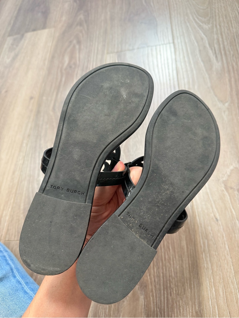 Black Patent Women's Logo Medallion Thong Sandals - Picture 4 of 10